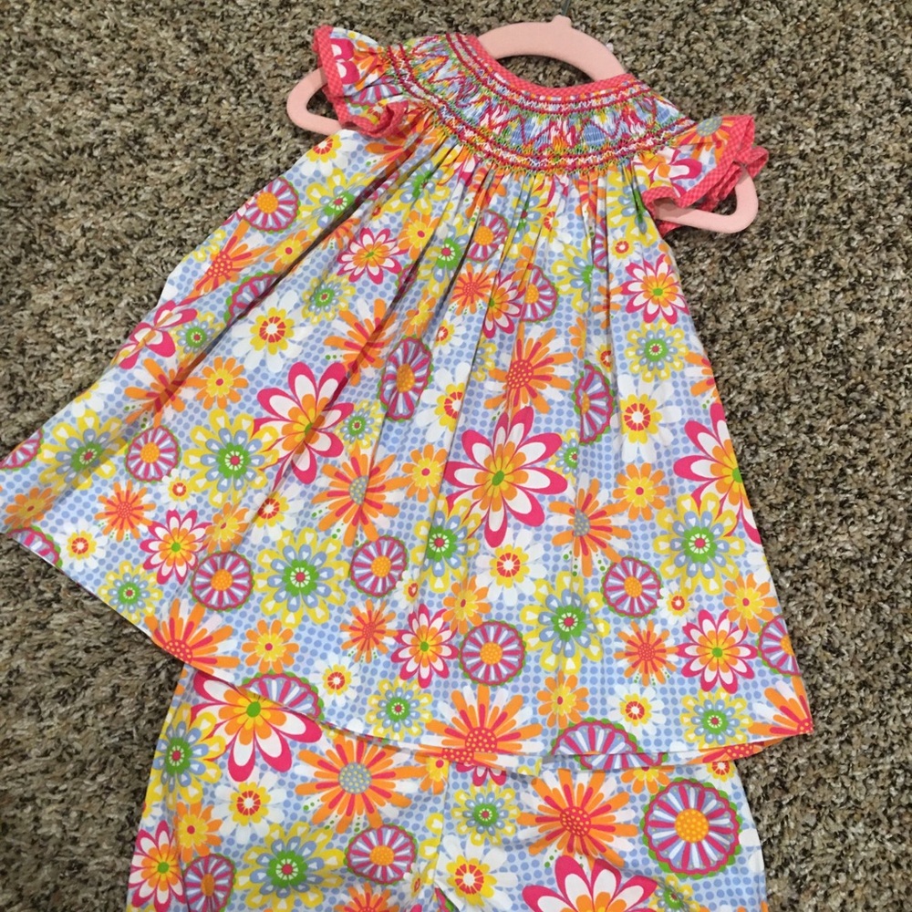 NWT Petit Ami 2 piece set, 6 months